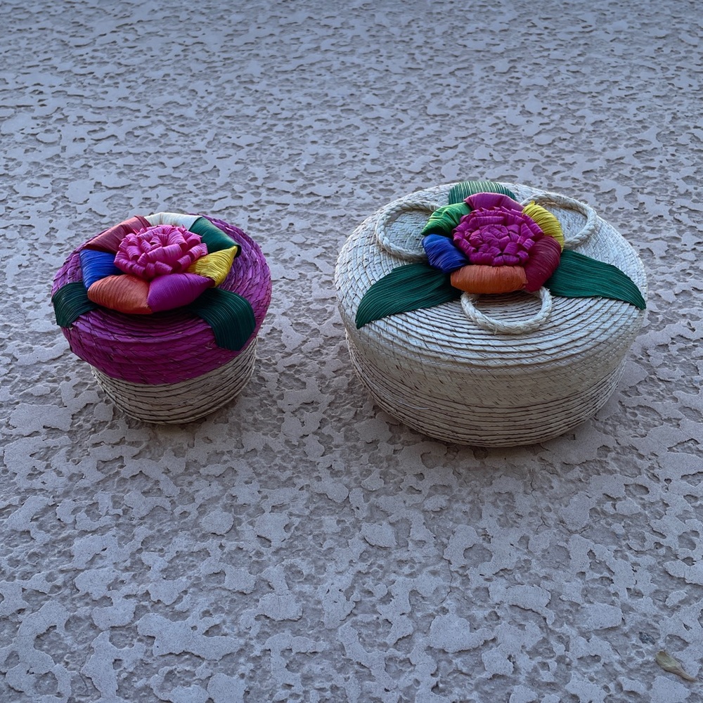 Handwoven Palm Tortilla Warmer + Small Basket. Unique Handcrafts from Oaxaca